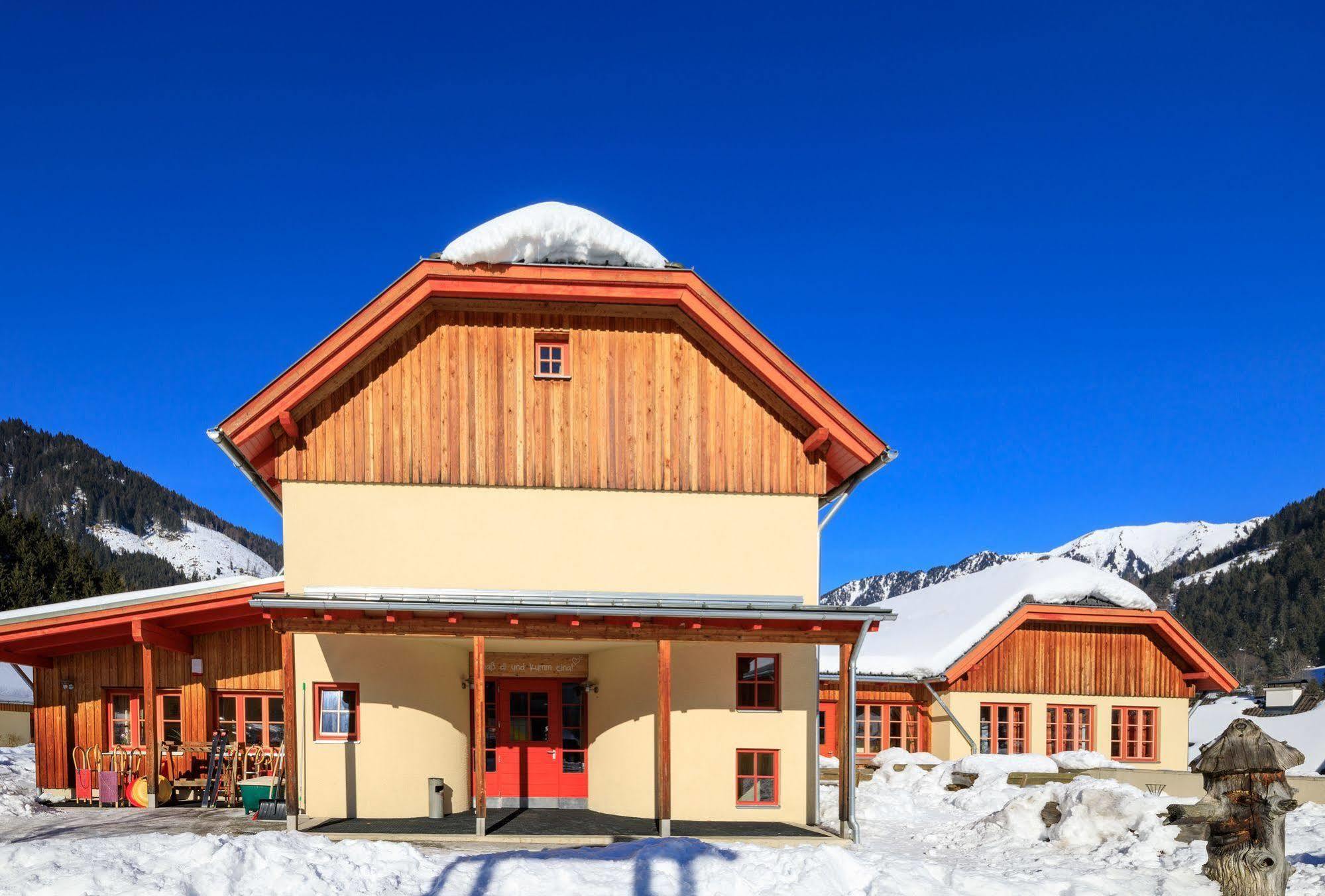 Jufa Hotel Donnersbachwald Exterior foto